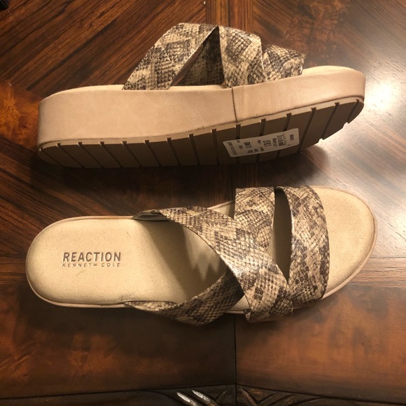 Open toe slip on with wedge heal - Picture 2 of 2